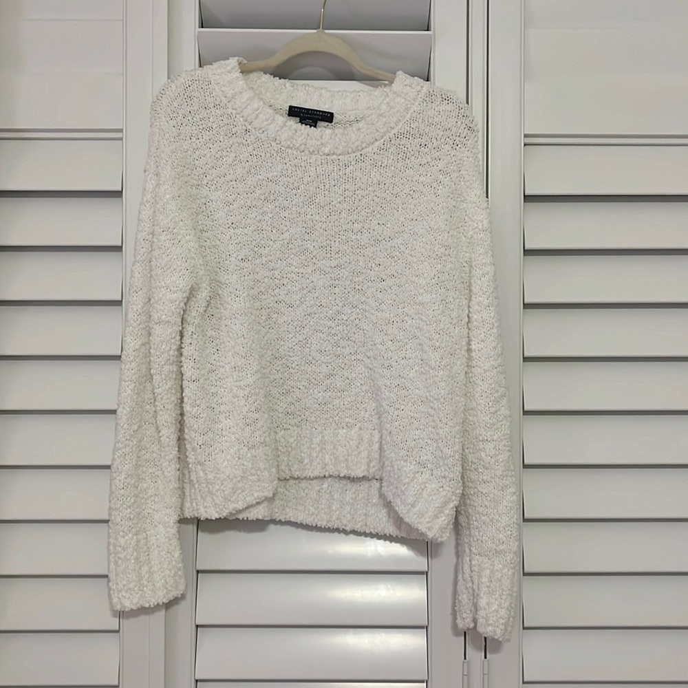 women’s cream sweater (size medium)